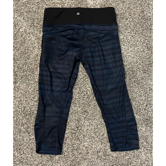Lululemon Women’s Run: Top Speed Crop, Size 4, 17” Inseam, EUC - Picture 2 of 5
